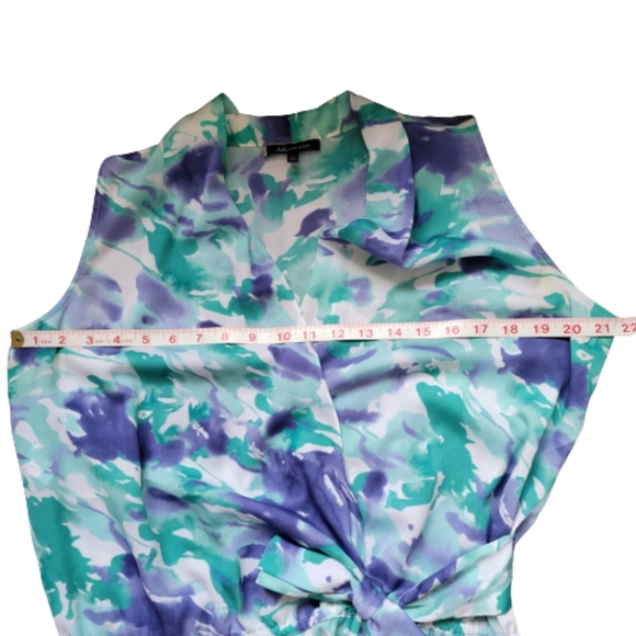 Anne Klein Flowy Fake Wrap Green Blue White Blouse Scooped Waist Women’s Size L - Picture 11 of 12